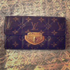 Louis Vuitton Etoile Sarah Wallet