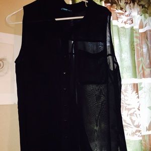 Black Sleeveless collard shirt