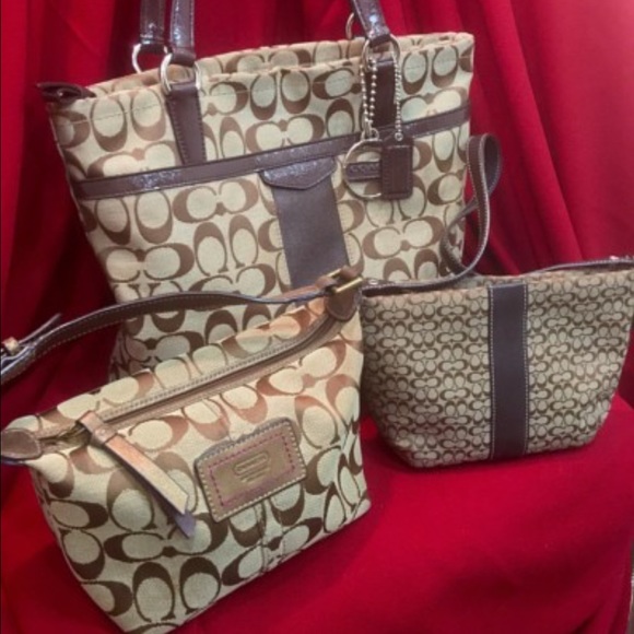 ♦️SOLD♦️Three amazing coach handbags for one price - Picture 2 of 4