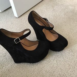 Black Wedge Heels