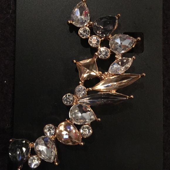 Forever 21 Jewelry - NWT Forever 21 Crystal Ear Cuff