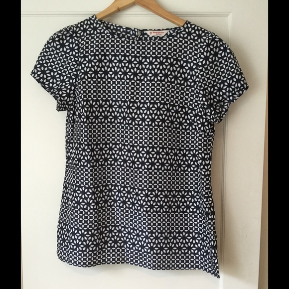 Brooks Brothers Size 6 100% silk top