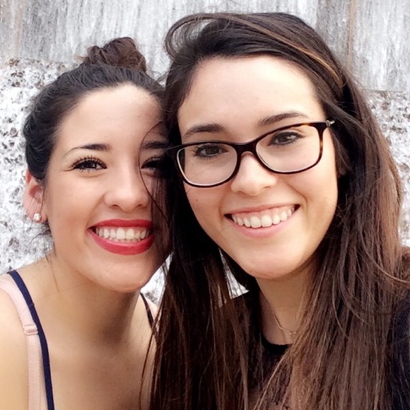 Meet your Posher, Stephanie - Picture 1 of 1