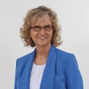 Meet your Posher, Brenda fox