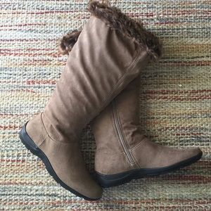 Tan Naturalizer Boots