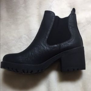 Newlook Chunky booties