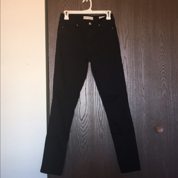 Size 26 Bullhead high rise skinniest black jeans