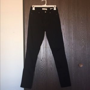 Size 26 Bullhead high rise skinniest black jeans