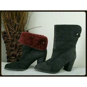 UGG Layna boots