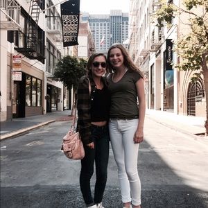 Meet your Posher, Isabelle