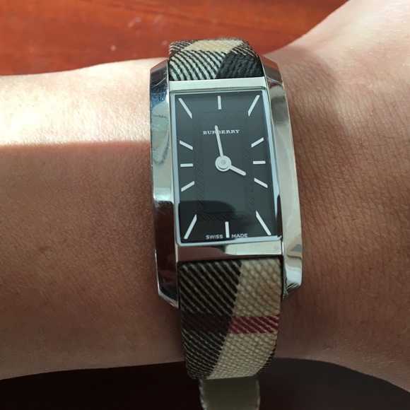 Burberry Women's Nova Watch - Picture 1 of 4