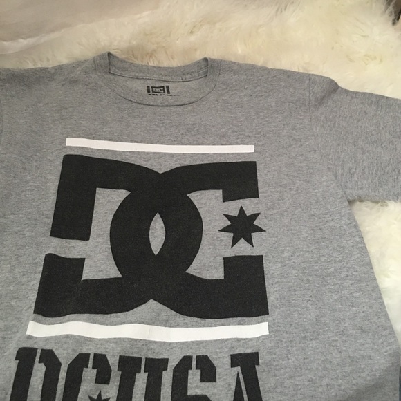 MENS DC TEE