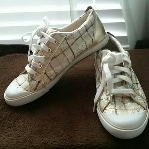 Coach gold poppy shoes