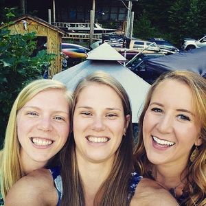 Meet your Posher, Danielle