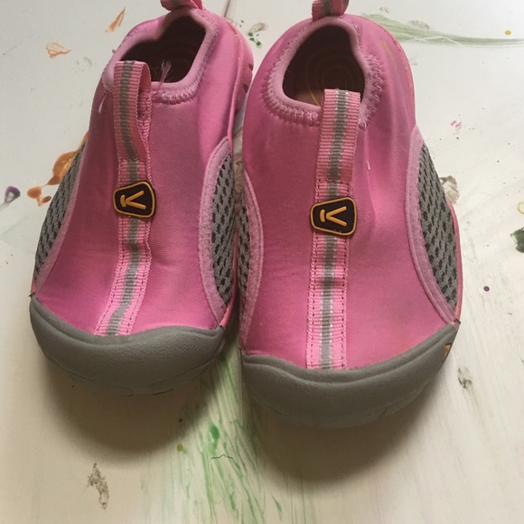 Size 9 keen shoes GUC