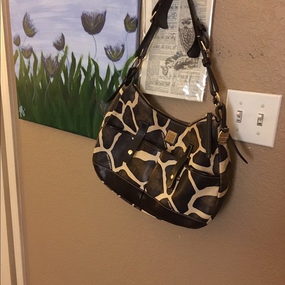 Authentic Dooney And Bourke Giraffe Print - Picture 1 of 3