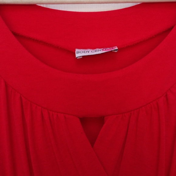Body central red tank top - Picture 2 of 3