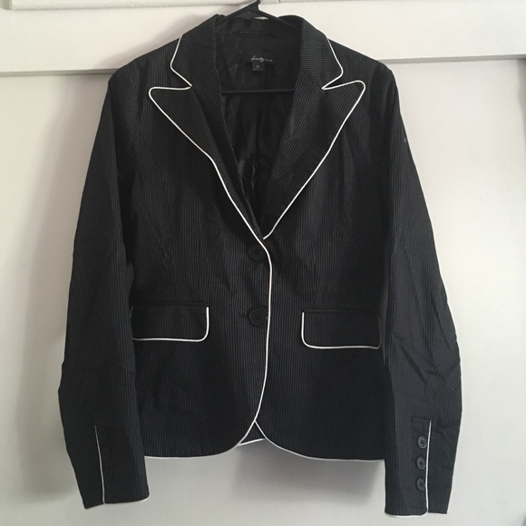 Blazer - Picture 1 of 1