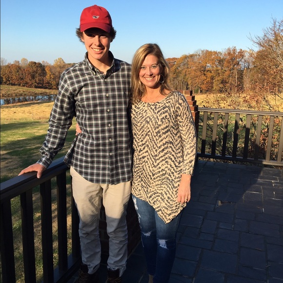 Meet your Posher, Lindsey - Picture 4 of 4