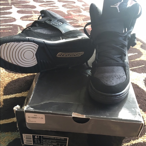 ⚫️⚪️ AUTHENTIC Jordan Flights 45 High (GS) ⚪️⚫️