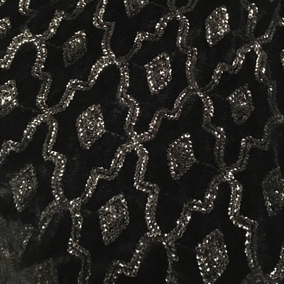 Deep-V sequined dress - Picture 2 of 2