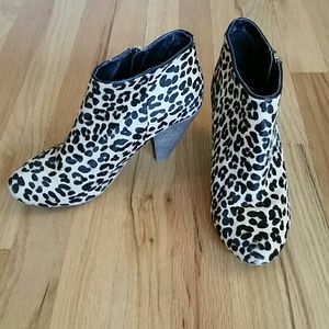 Urban Outfitters  Leopard Ankle Boots