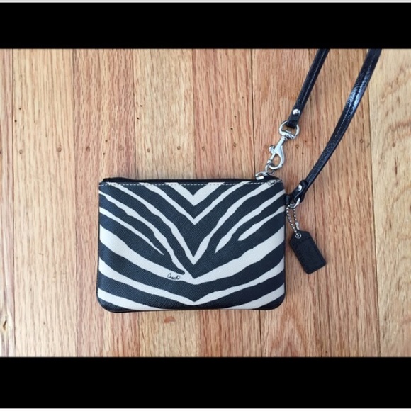 NWOT Authentic Coach Small Zebra Wristlet - Picture 4 of 4