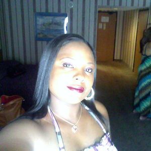 Meet your Posher, Ebony