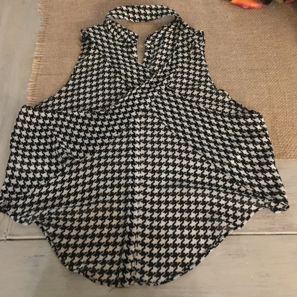 Sheer halter top - Picture 2 of 4