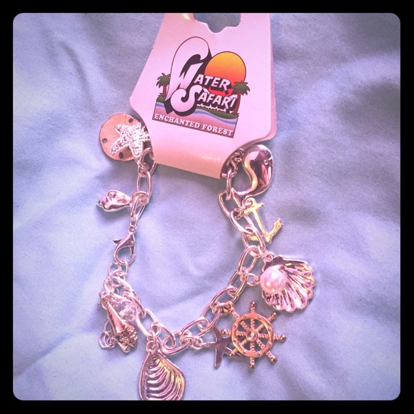 Charm bracelet
