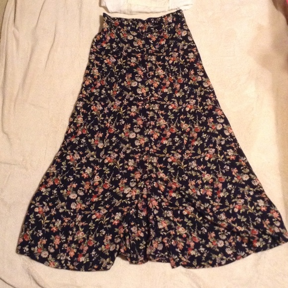 BEAUTIFUL HIPPIE MAXI floral button up skirt