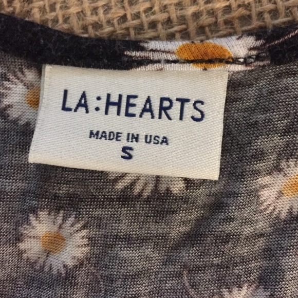 Top - Picture 2 of 3