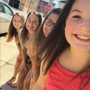 Meet your Posher, Mackenzie