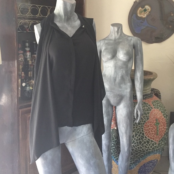 Top - Picture 3 of 3