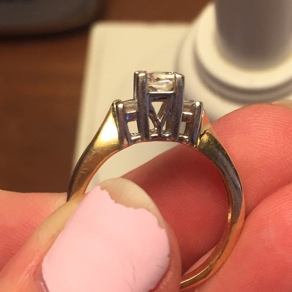 Diamond ring - Picture 2 of 4