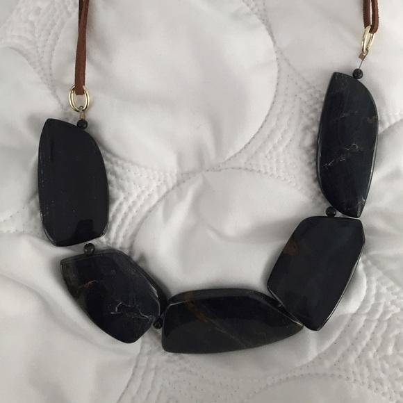 ‼️⚡️Flash sale ⚡️‼️Sarse Stone and Suede necklace