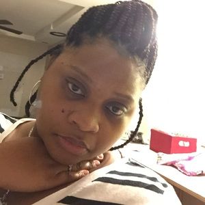 Meet your Posher, Janelle