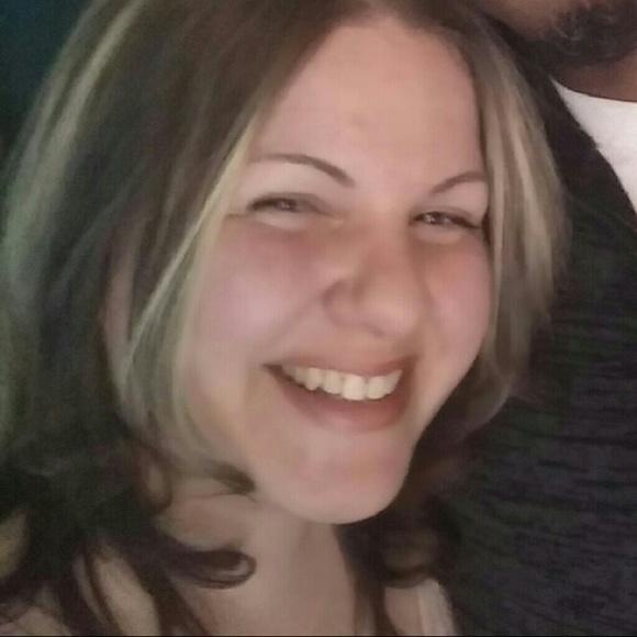 Meet your Posher, Corina