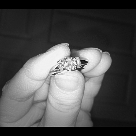 10 kt Gold and CZ Wedding Set - Picture 1 of 2
