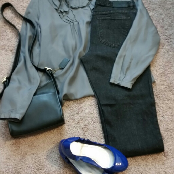 Gap Silky blouse - Picture 2 of 3