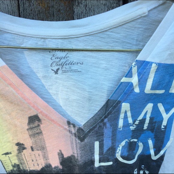 American eagle graphic V-neck - Picture 2 of 2