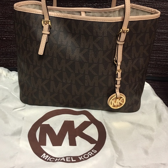 Michael Kors small jet set bag