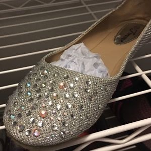 Size 10 ballet slippers.