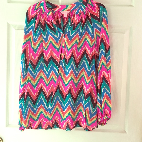 Lilly Pulitzer Tops - Lilly Pulitzer multi colored Elsa top- Medium