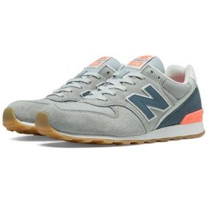 New Balance 696 Sneakers