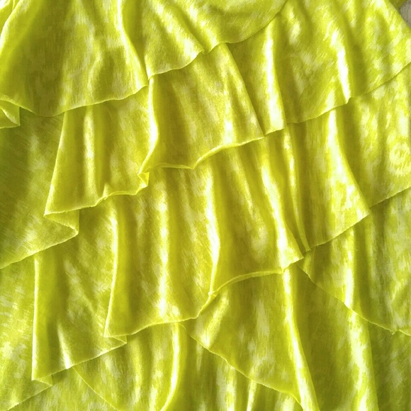 b-design ruffly top - Picture 3 of 4