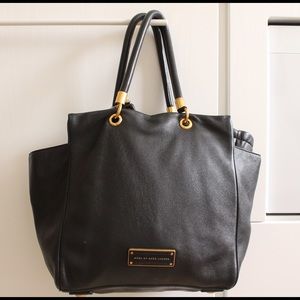 Black leather marc jacobs purse