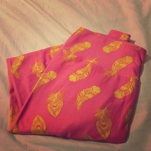 Lularoe feather buttery soft leggings