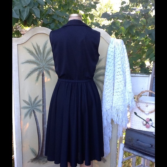 PERFECT LITTLE BLACK DRESS... - Picture 4 of 4