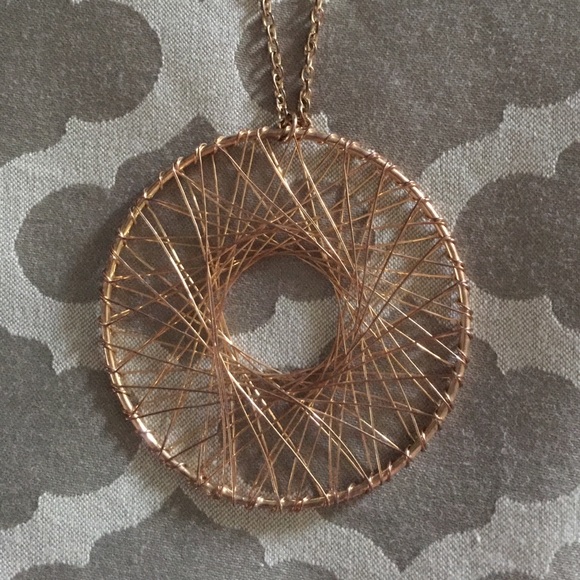 💥SALE💥Gold wire necklace - Picture 2 of 3